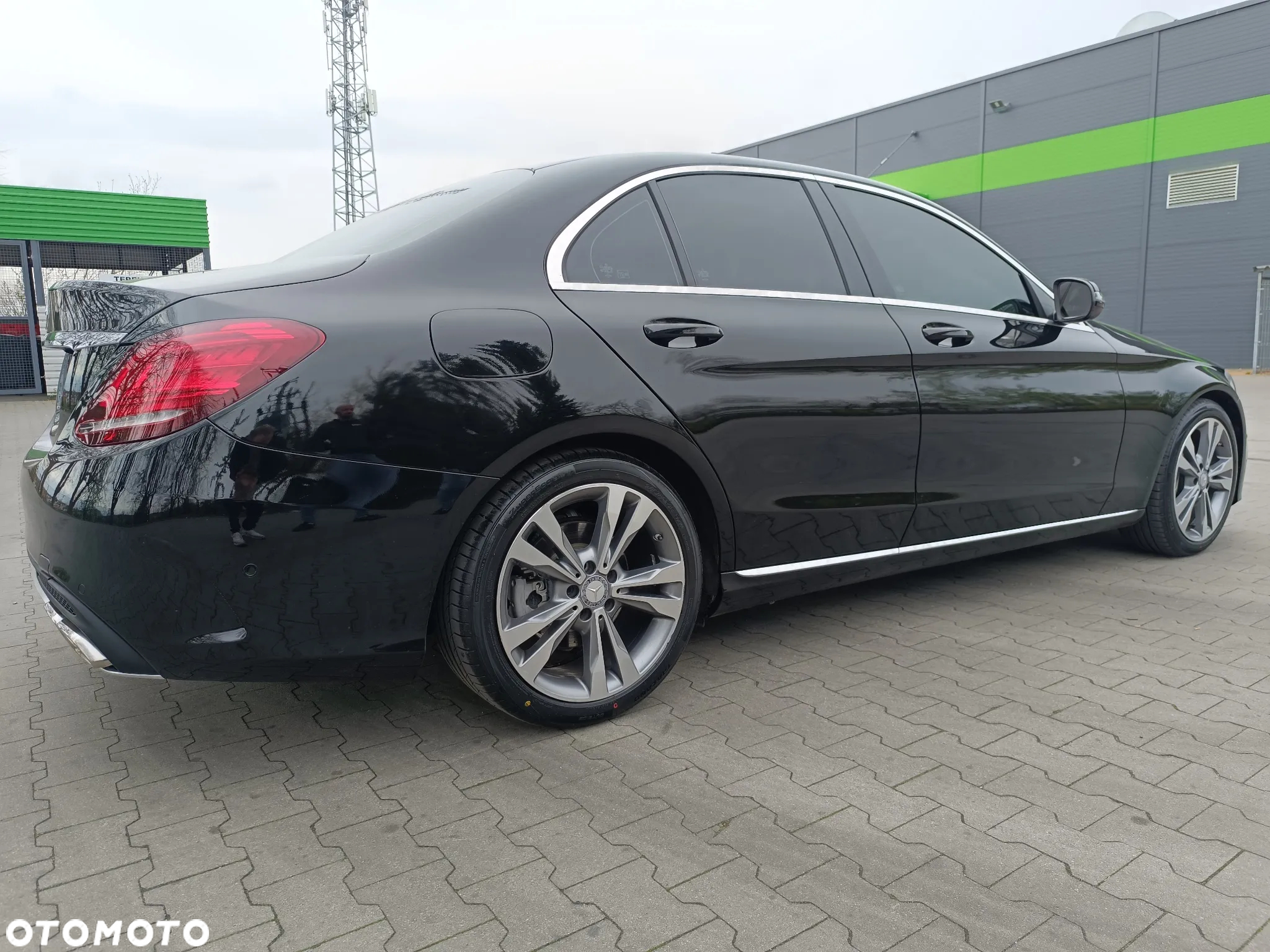 Mercedes-Benz Klasa C 300 7G-TRONIC AMG Line - 9