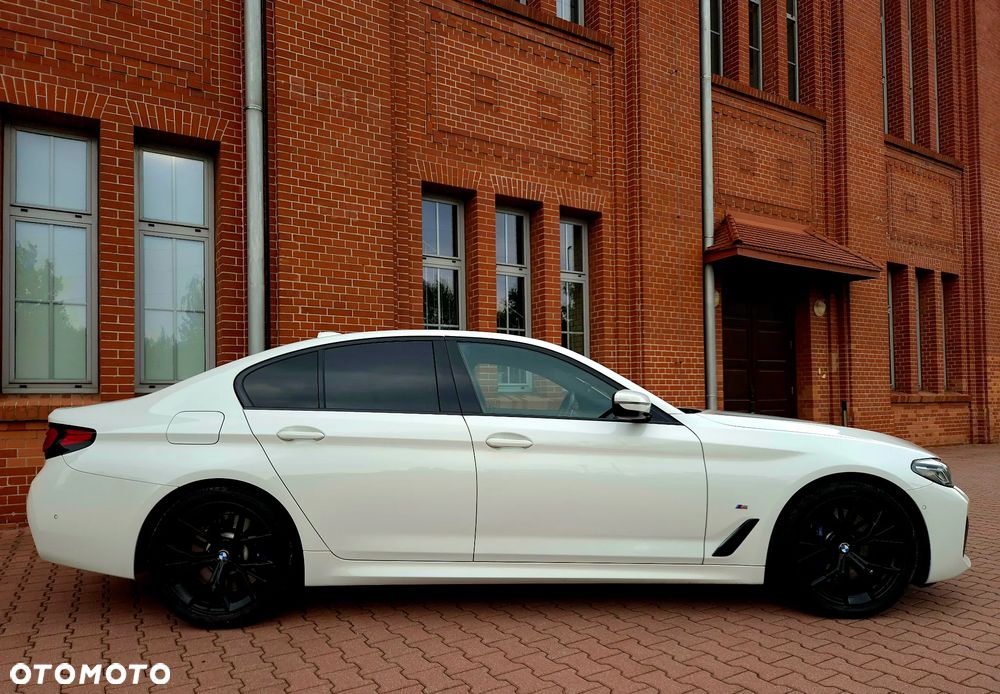 BMW Seria 5 540i xDrive mHEV M Sport sport - 11