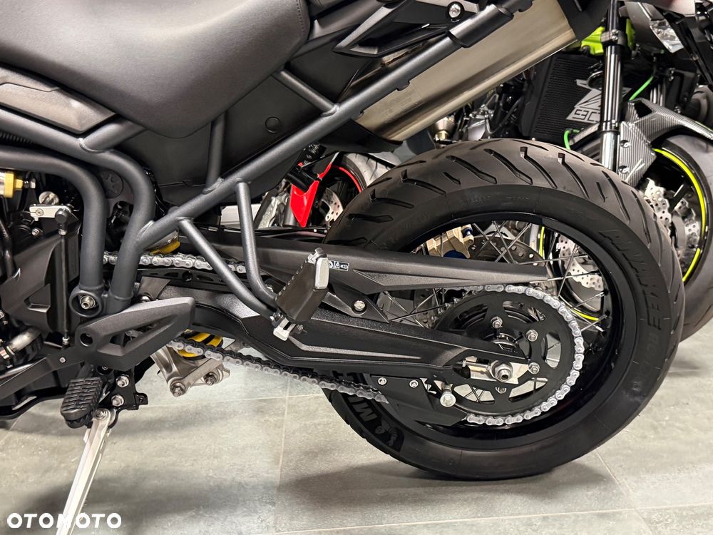 Triumph Tiger - 32