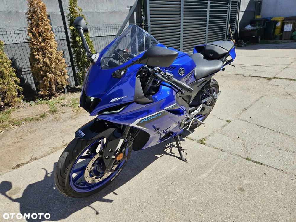 Yamaha YZF - 4