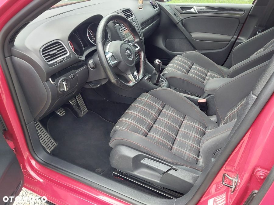 Volkswagen Golf 2.0 GTI - 18