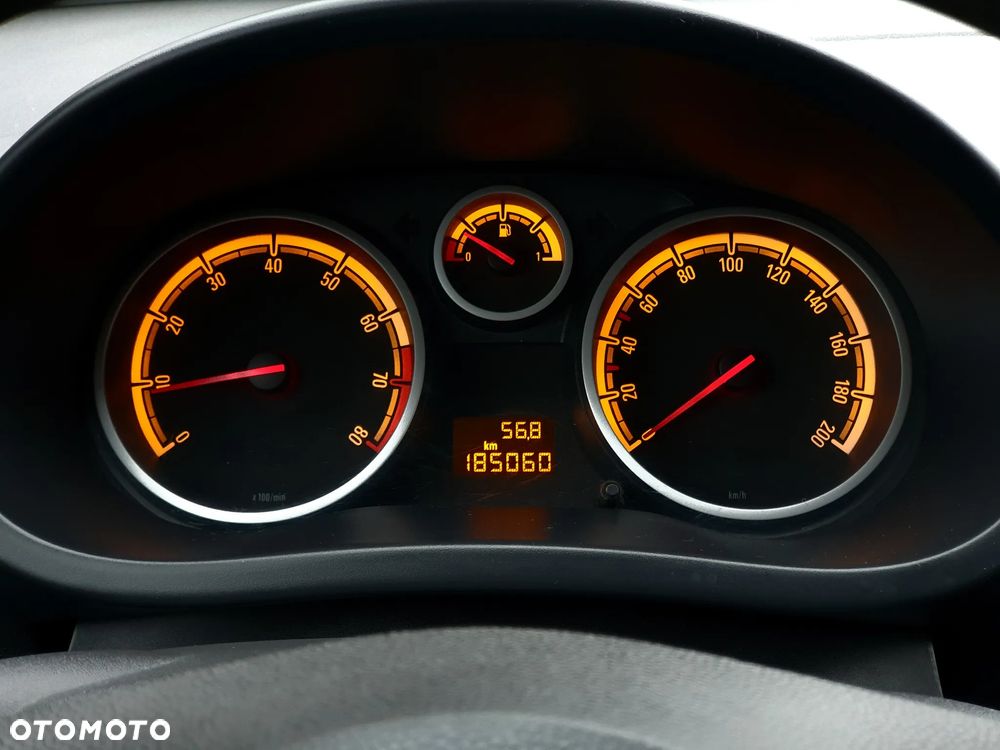Opel Corsa 1.2 16V Cosmo - 13