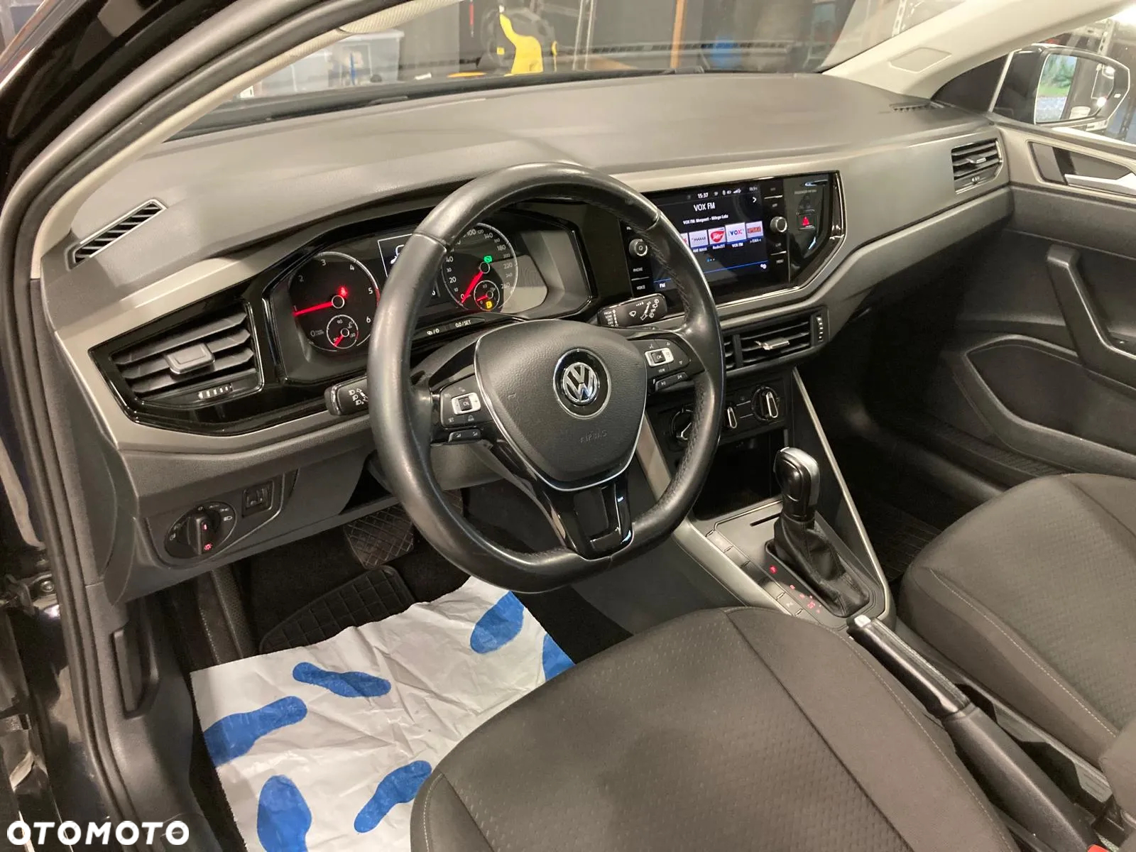 Volkswagen Polo 1.6 TDI SCR DSG Comfortline - 16