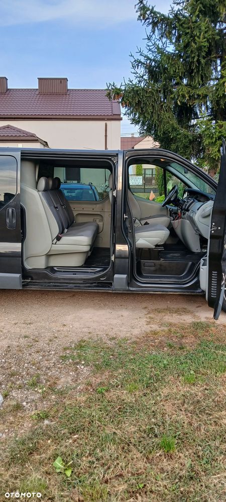 Opel Vivaro - 1