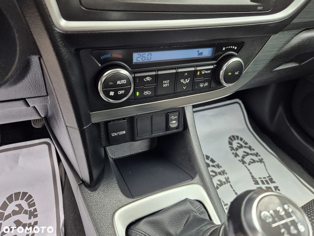 Toyota Auris 1.6 Premium Start - 26