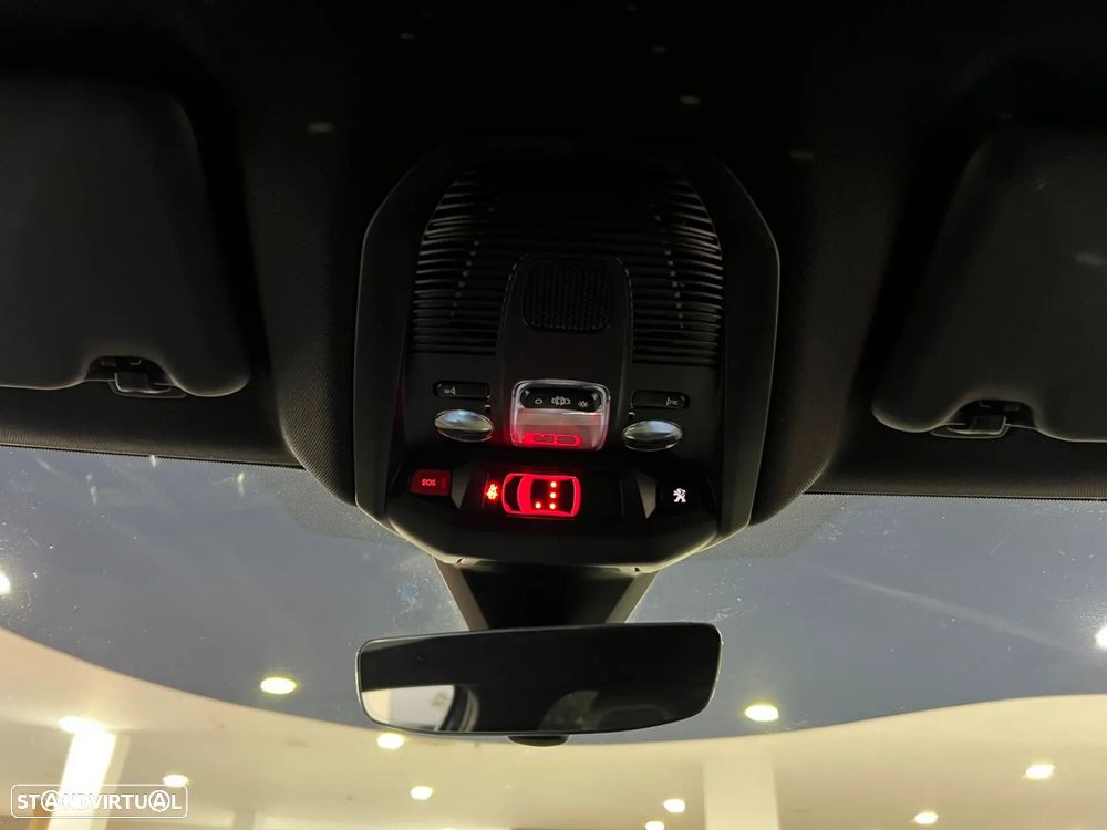 Peugeot 3008 1.6 Hybrid GT Pack e-EAT8 - 32