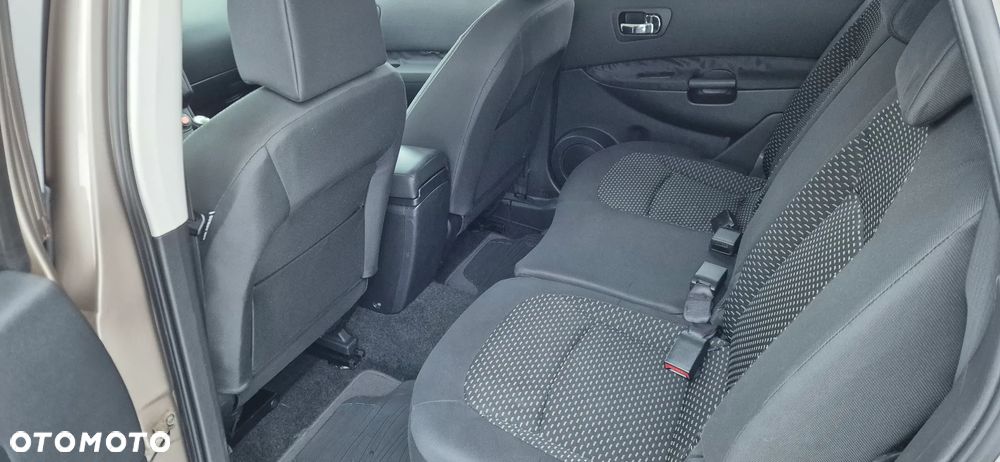 Nissan Qashqai+2 2.0 dCi DPF acenta - 28