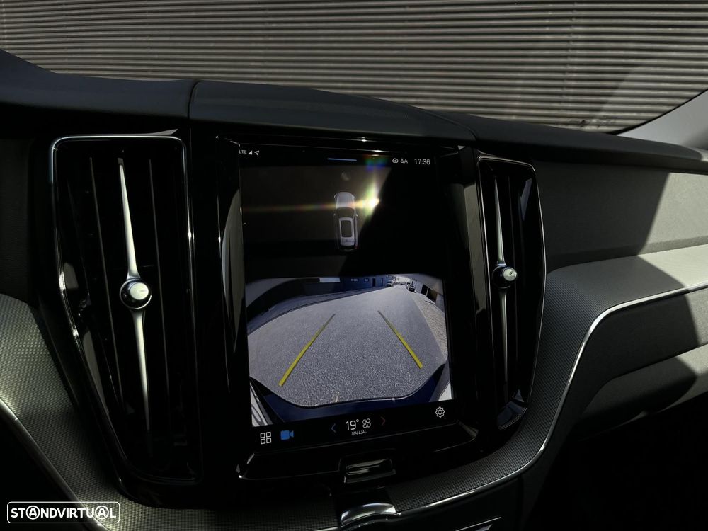 Volvo XC 60 2.0 T6 PHEV Plus Dark AWD - 10