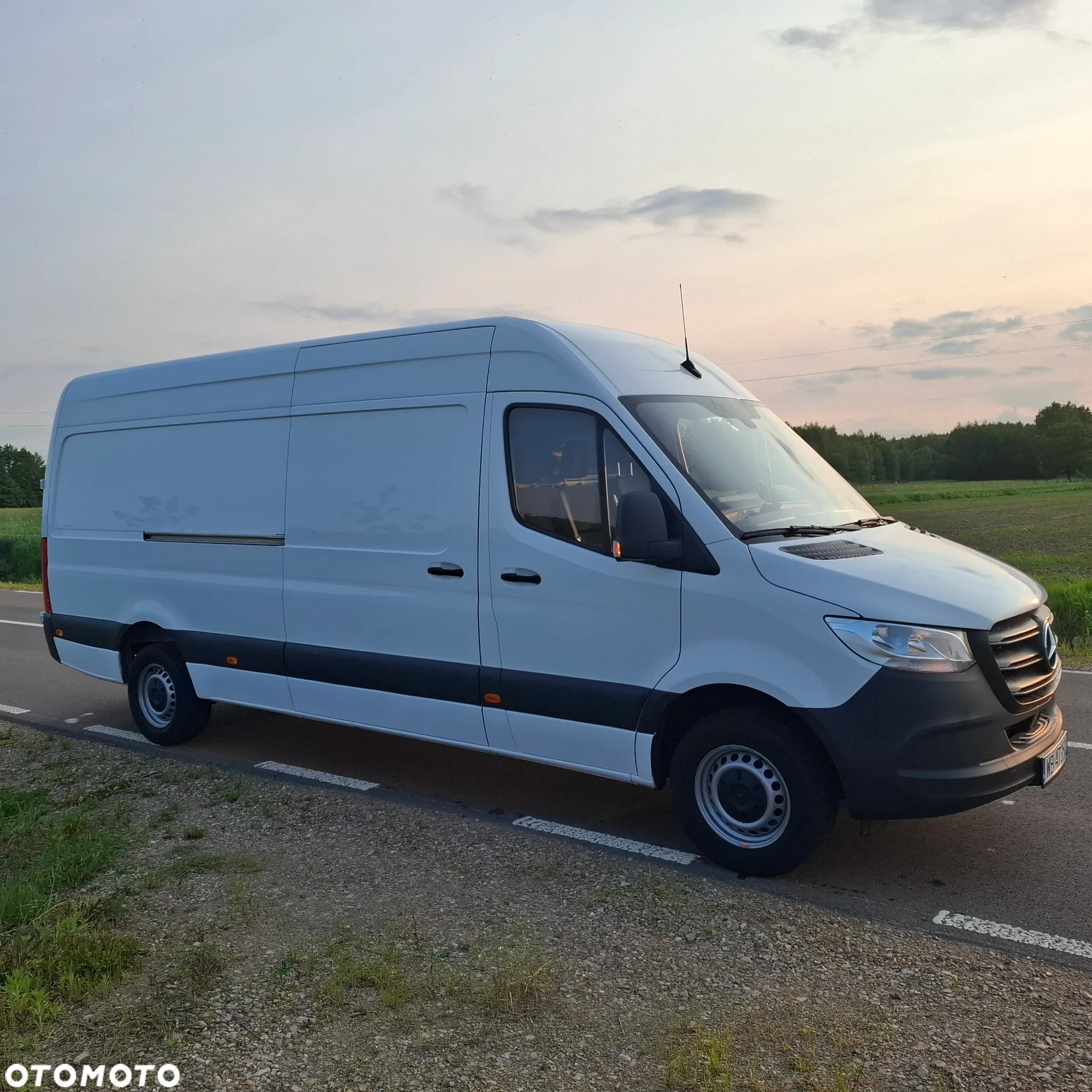 Mercedes-Benz Sprinter - 4
