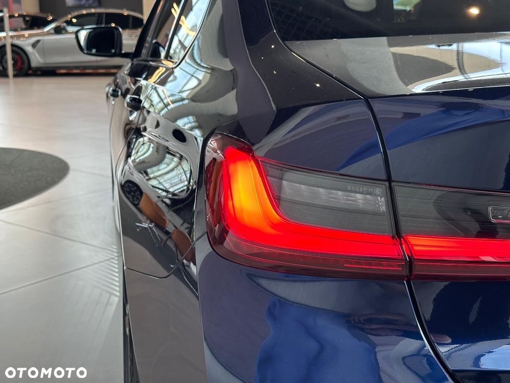 BMW Seria 3 320i - 20
