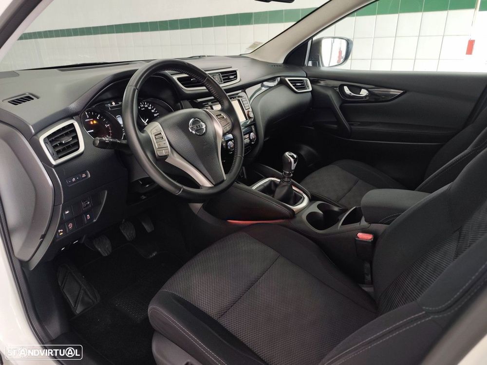 Nissan Qashqai 1.5 dCi N-Connecta 18 - 9