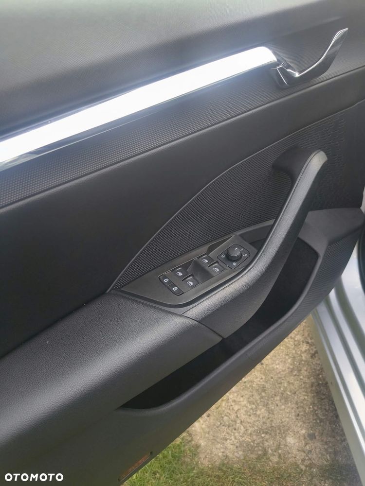 Skoda Octavia 2.0 TDI SCR Style DSG - 17