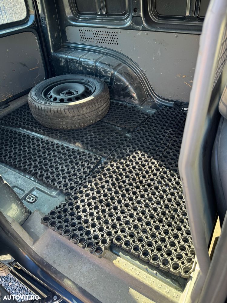 Volkswagen Caddy - 10