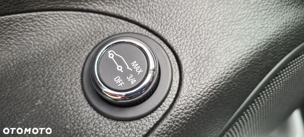 Opel Astra 1.4 Turbo Start/Stop Automatik Sports Tourer Innovation - 28