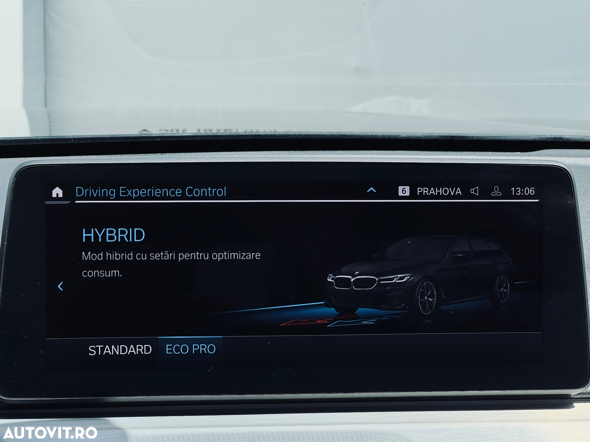 BMW Seria 5 530e xDrive Touring Aut. - 34