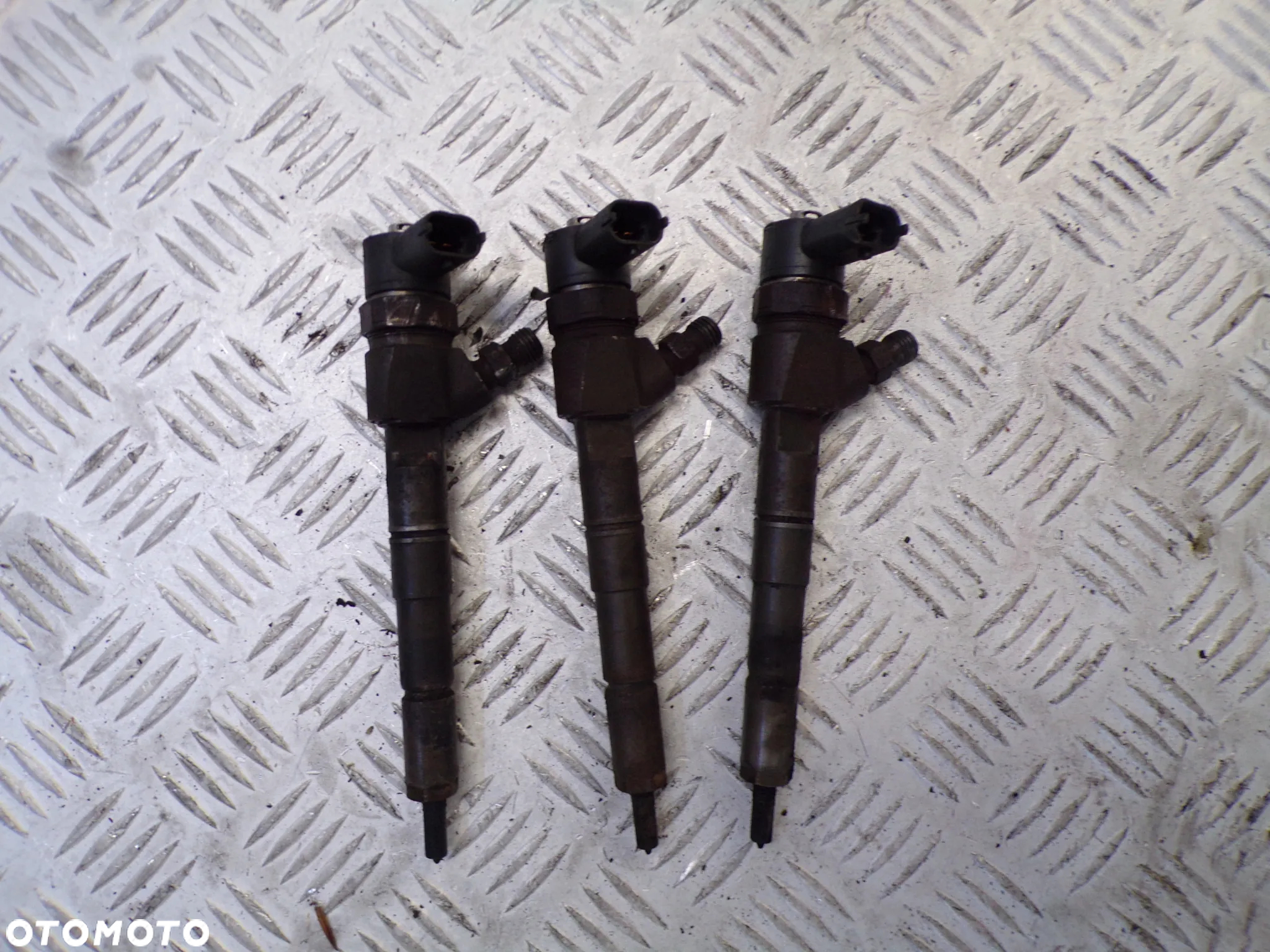 3 SZTUKI WTRYSK BOSCH OPEL INSIGNIA A 2.0 CDTI 0445110327 - 2