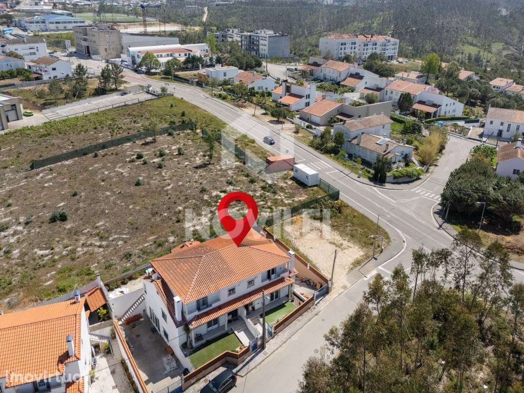 Moradia T4 c/Pátio, Cave e Garagem - Casal dos Matos, Leiria - Grande imagem: 4/34