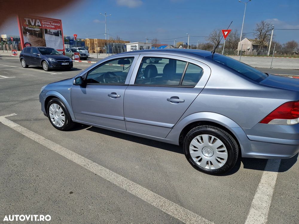 Opel Astra 1.6 Enjoy - 4