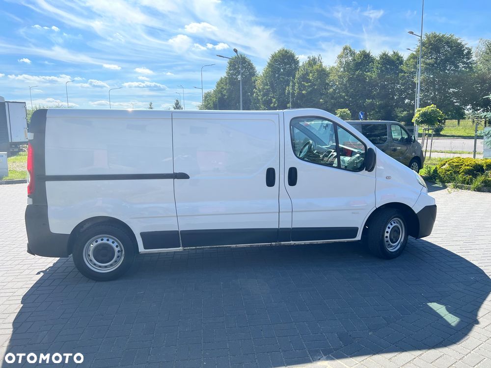 Renault Trafic - 16