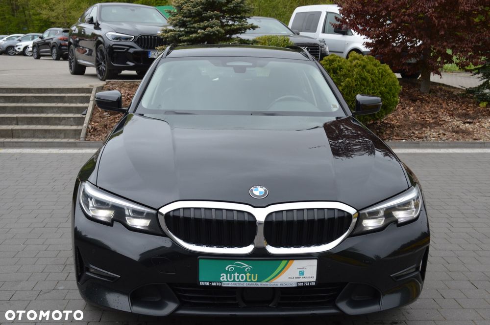BMW Seria 3 320d Sport Line Shadow - 13