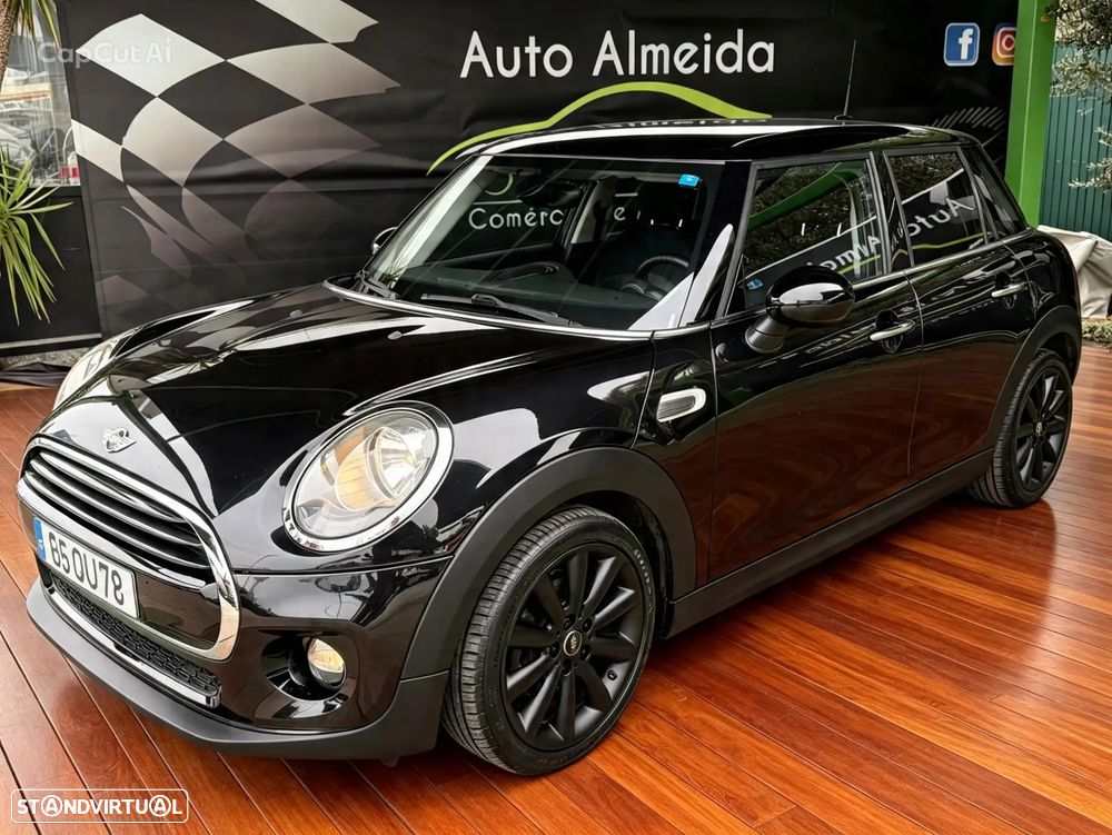 MINI 5 Portas Cooper D Auto - 13