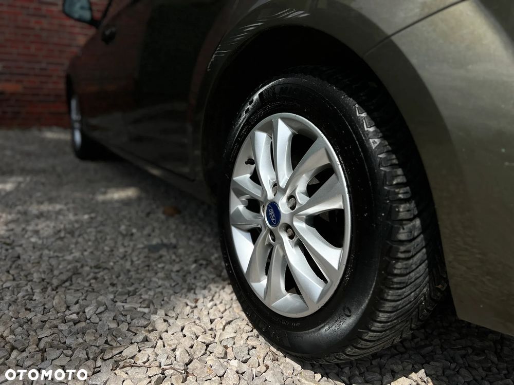 Ford Mondeo - 37
