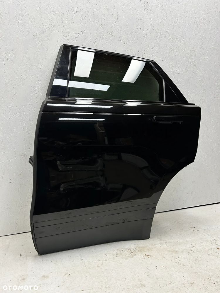 Drzwi lewe lewy tył Land Rover Range Rover Velar L560 Santorini black LRC820 - 3