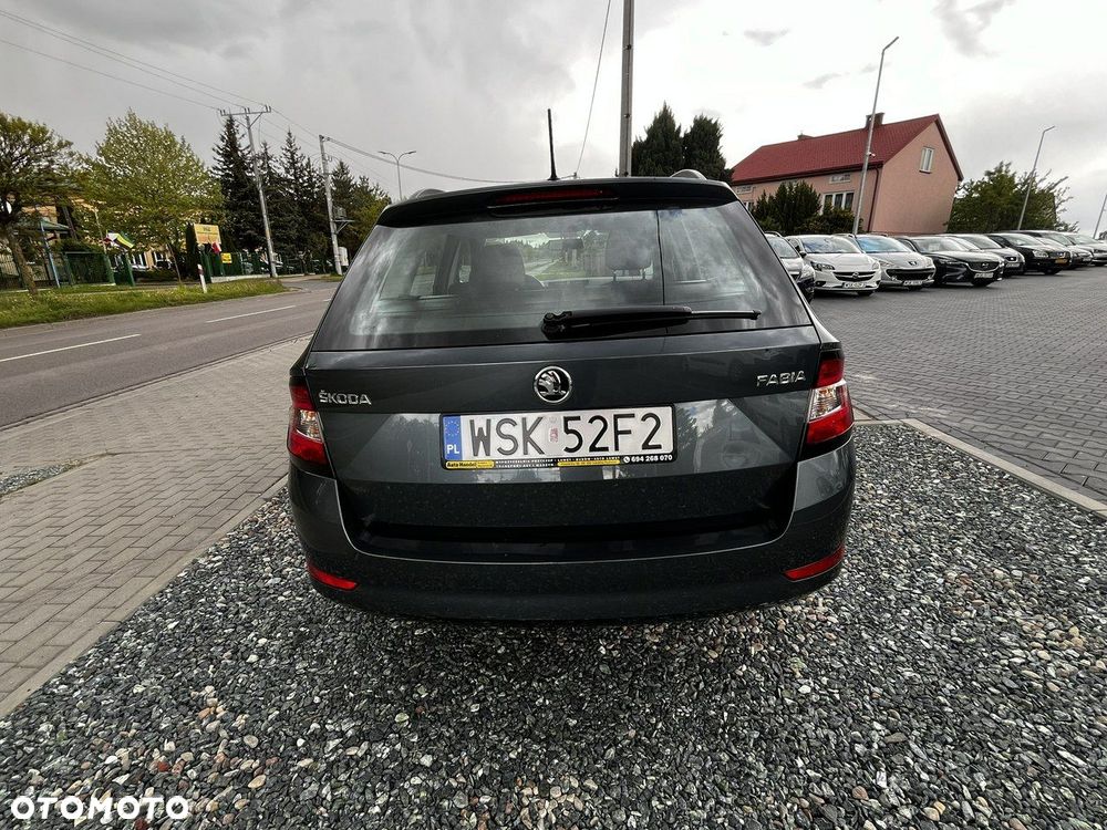 Skoda Fabia - 11