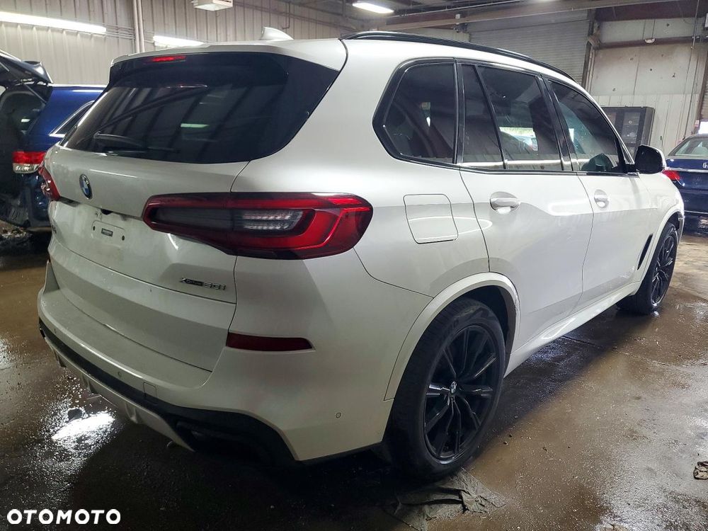 BMW X5 xDrive50i - 4