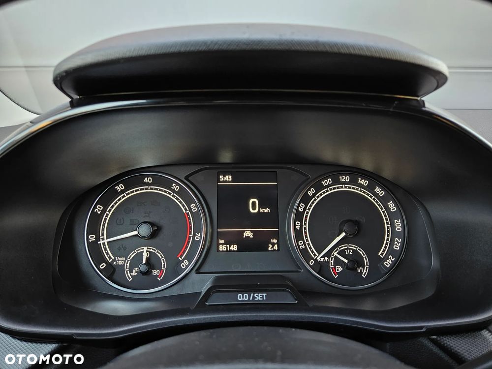 Skoda Fabia 1.0 Ambition - 11