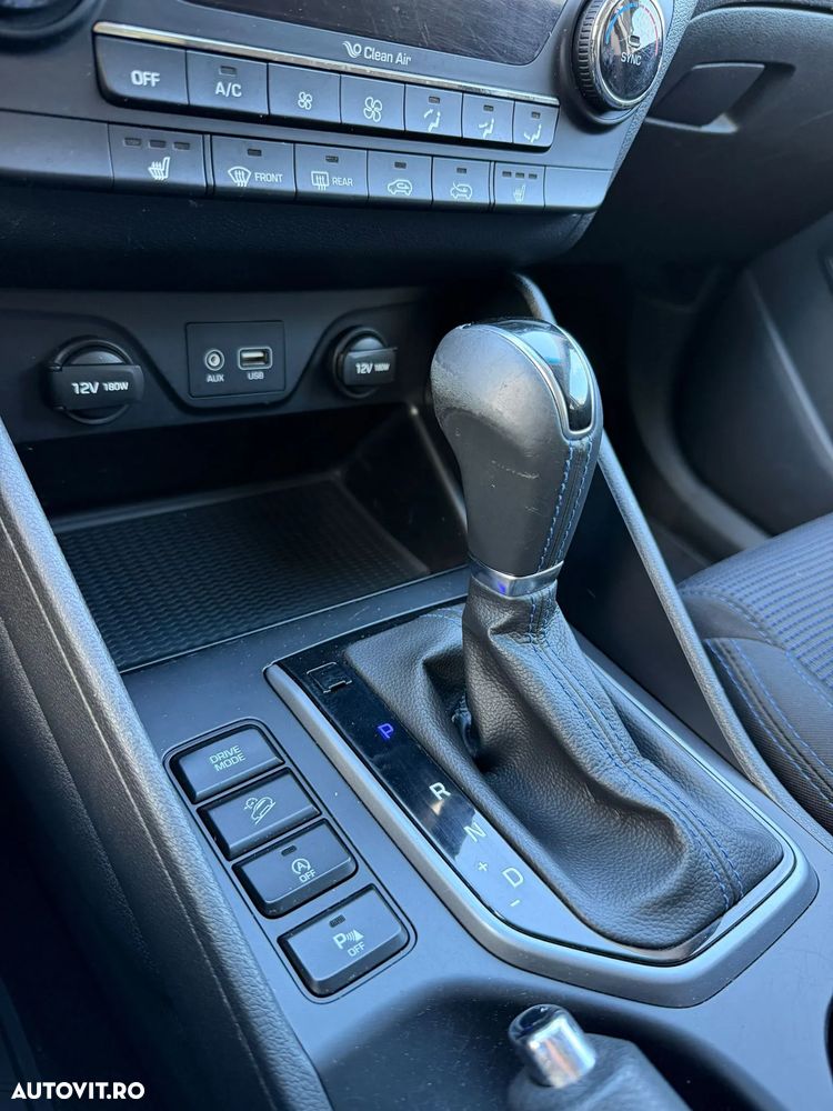 Hyundai Tucson blue 1.7 CRDi 2WD DCT Advantage - 13