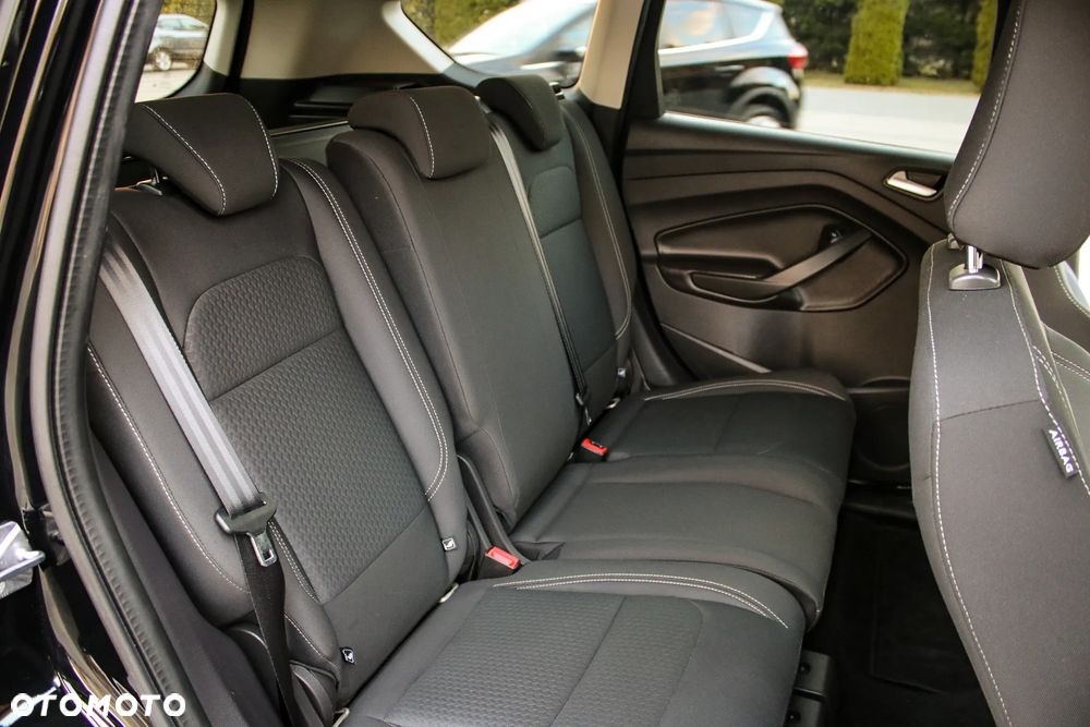 Ford Kuga 1.5 EcoBoost 2x4 Titanium - 23