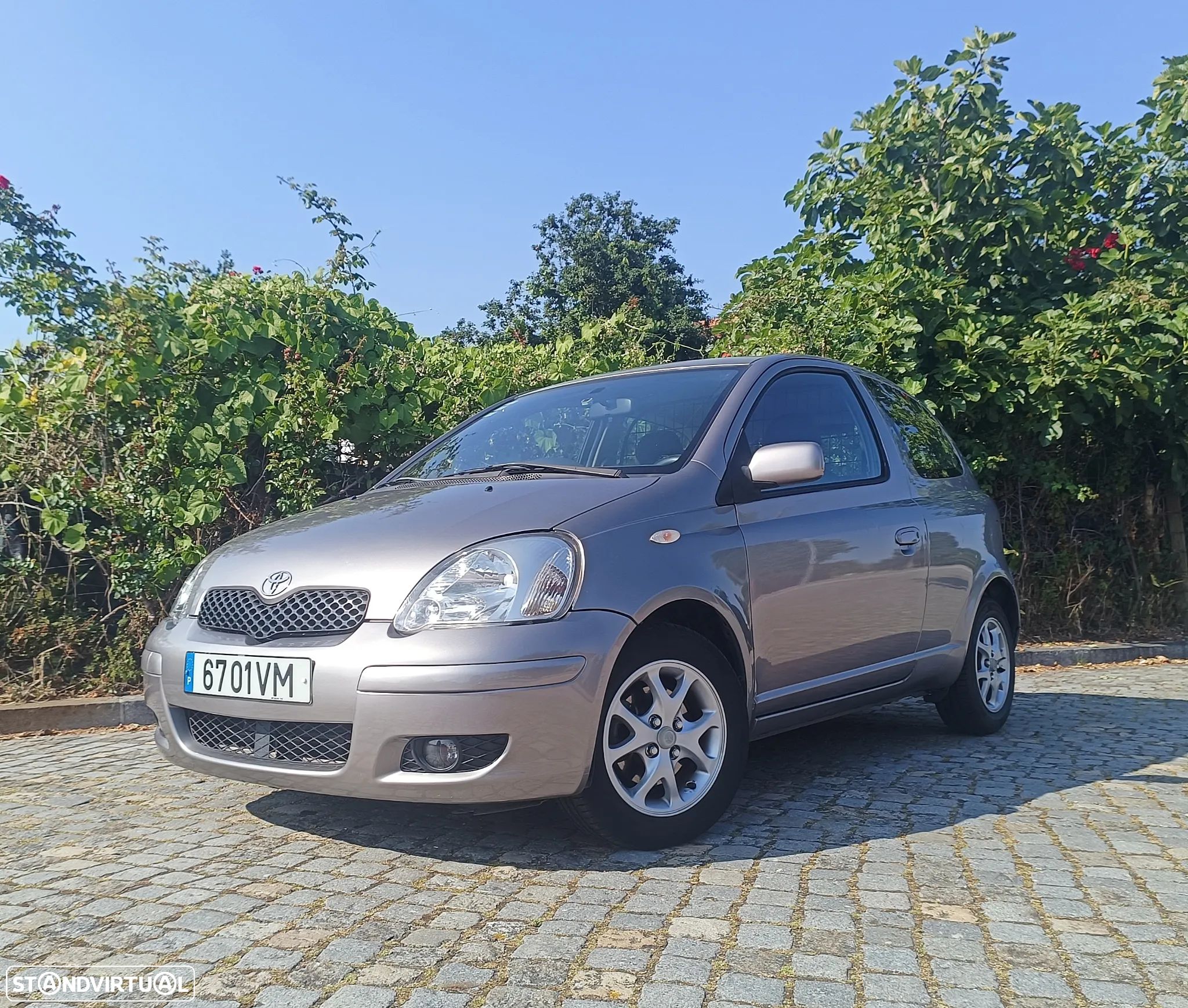 Toyota Yaris - 1