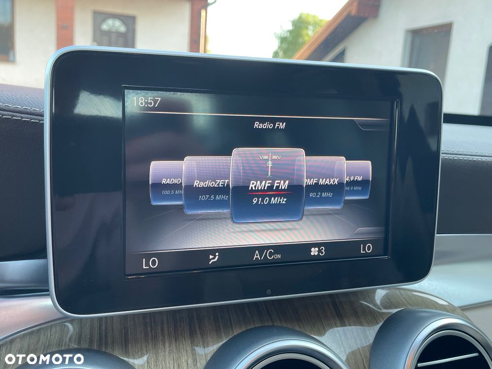 Mercedes-Benz Klasa C 180 Exclusive - 23