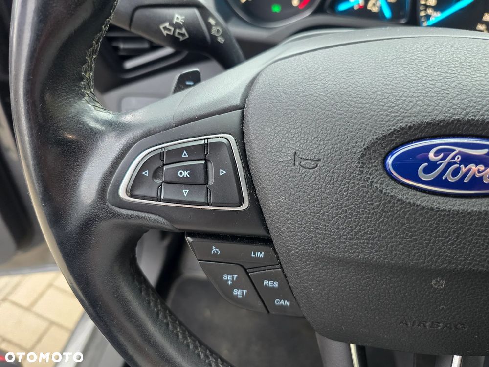 Ford Kuga - 29