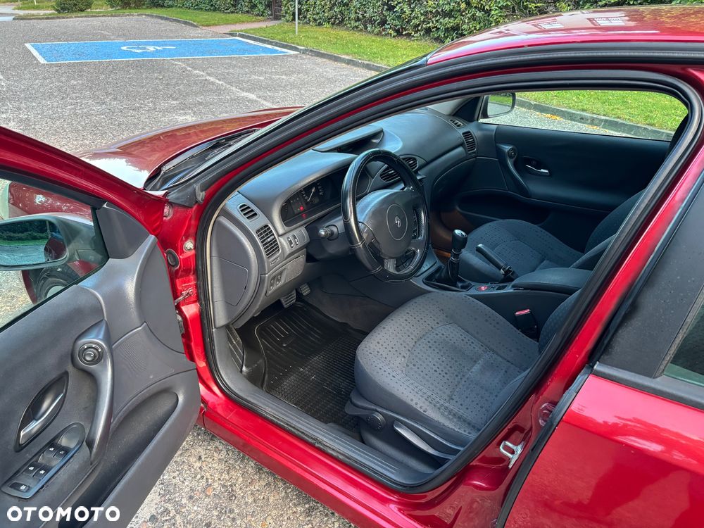 Renault Laguna - 5