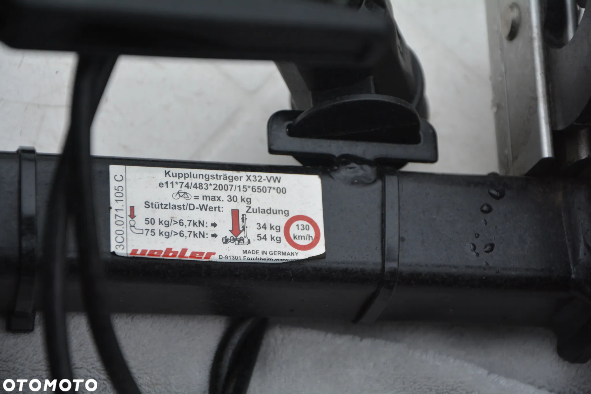 Uebler X32-VW bagażnik na 3 rowery na hak - 9