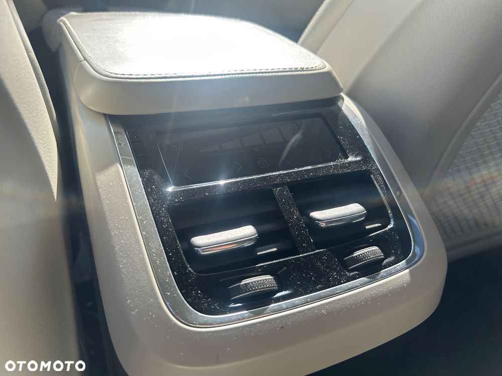 Volvo XC 90 - 27