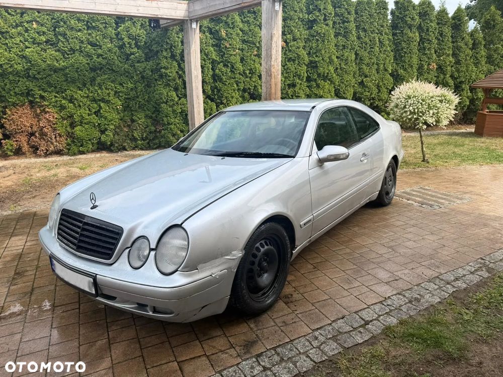 Mercedes-Benz CLK - 4