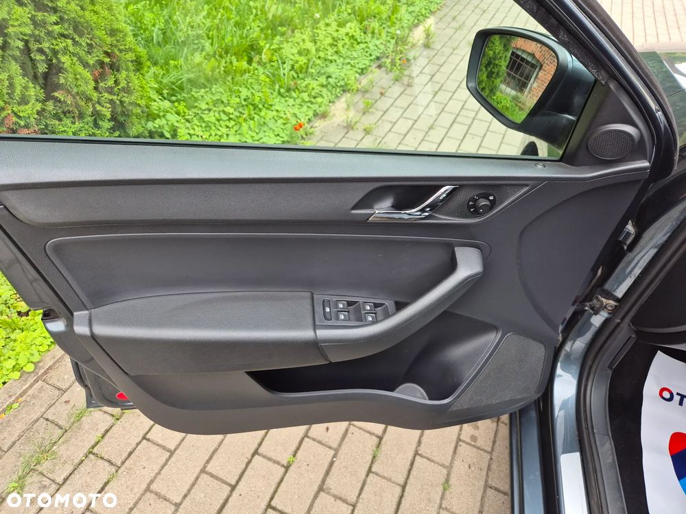 Skoda RAPID 1.4 TDI (Green tec) Monte Carlo - 33