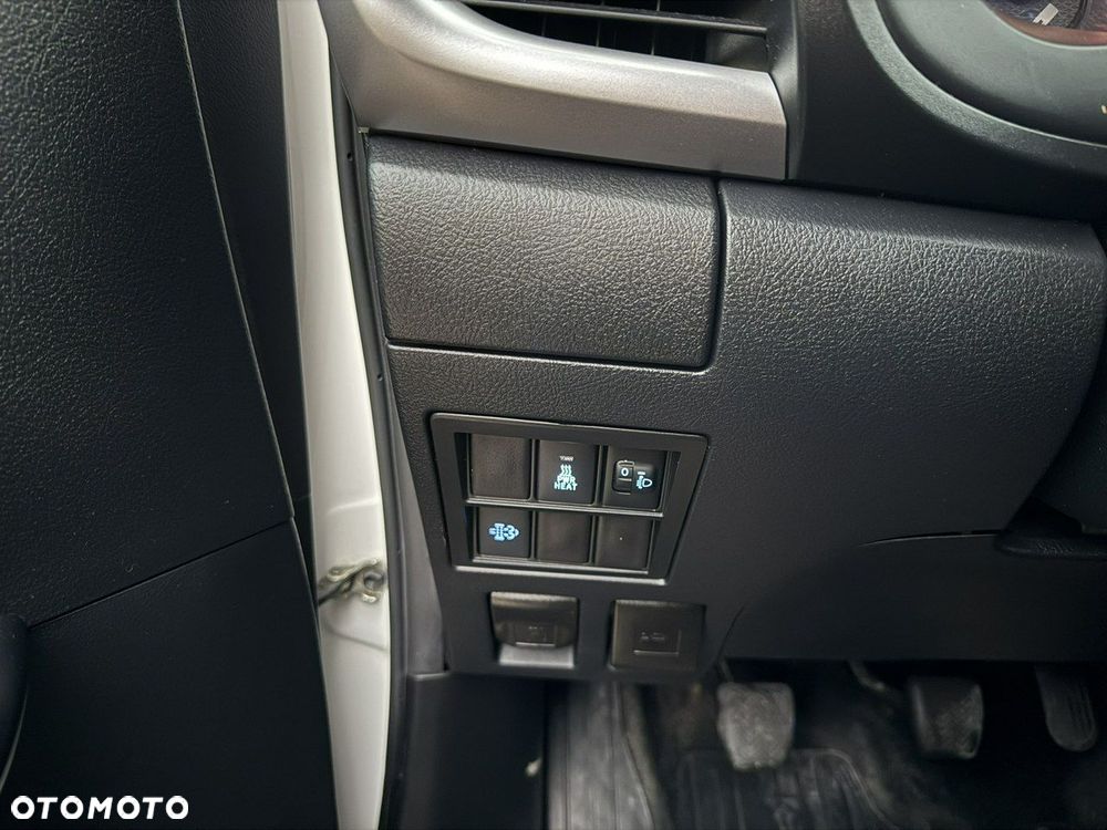 Toyota Hilux 2.4 D-4D Double Cab DLX 4x4 - 26