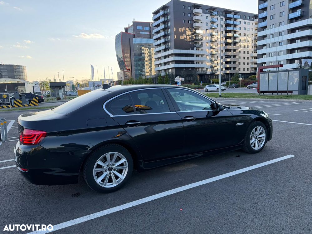 BMW Seria 5 518d Aut. Luxury Line - 7