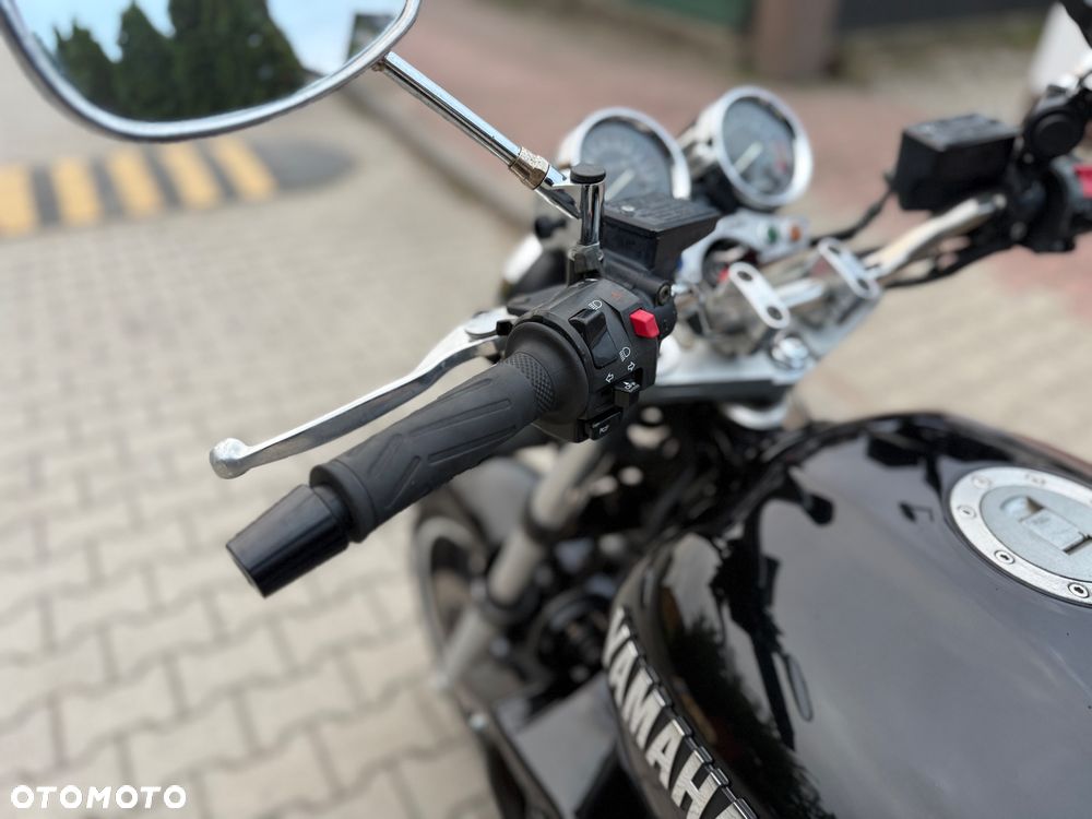 Yamaha XJR - 25