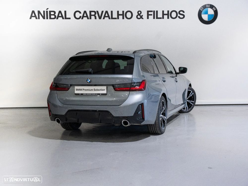 BMW 320 d Touring Pack Desportivo M Auto - 2