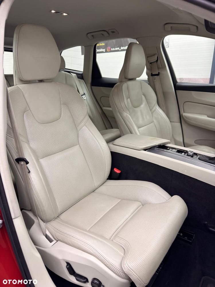 Volvo XC 60 D4 AWD Inscription - 17