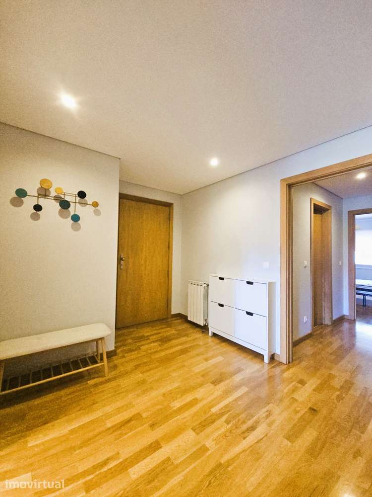 Apartamento T2+1 mobilado e equipado, próximo do Hospital de São João - Grande imagem: 5/9
