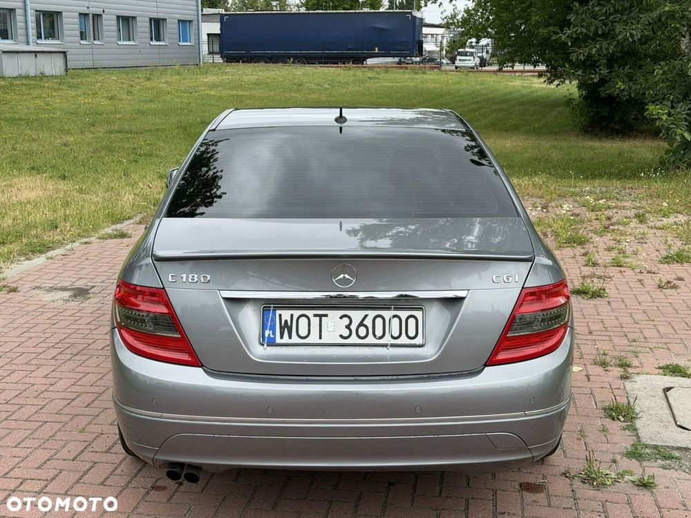 Mercedes-Benz Klasa C 180 BlueEFFICIENCY 7G-TRONIC Elegance - 7