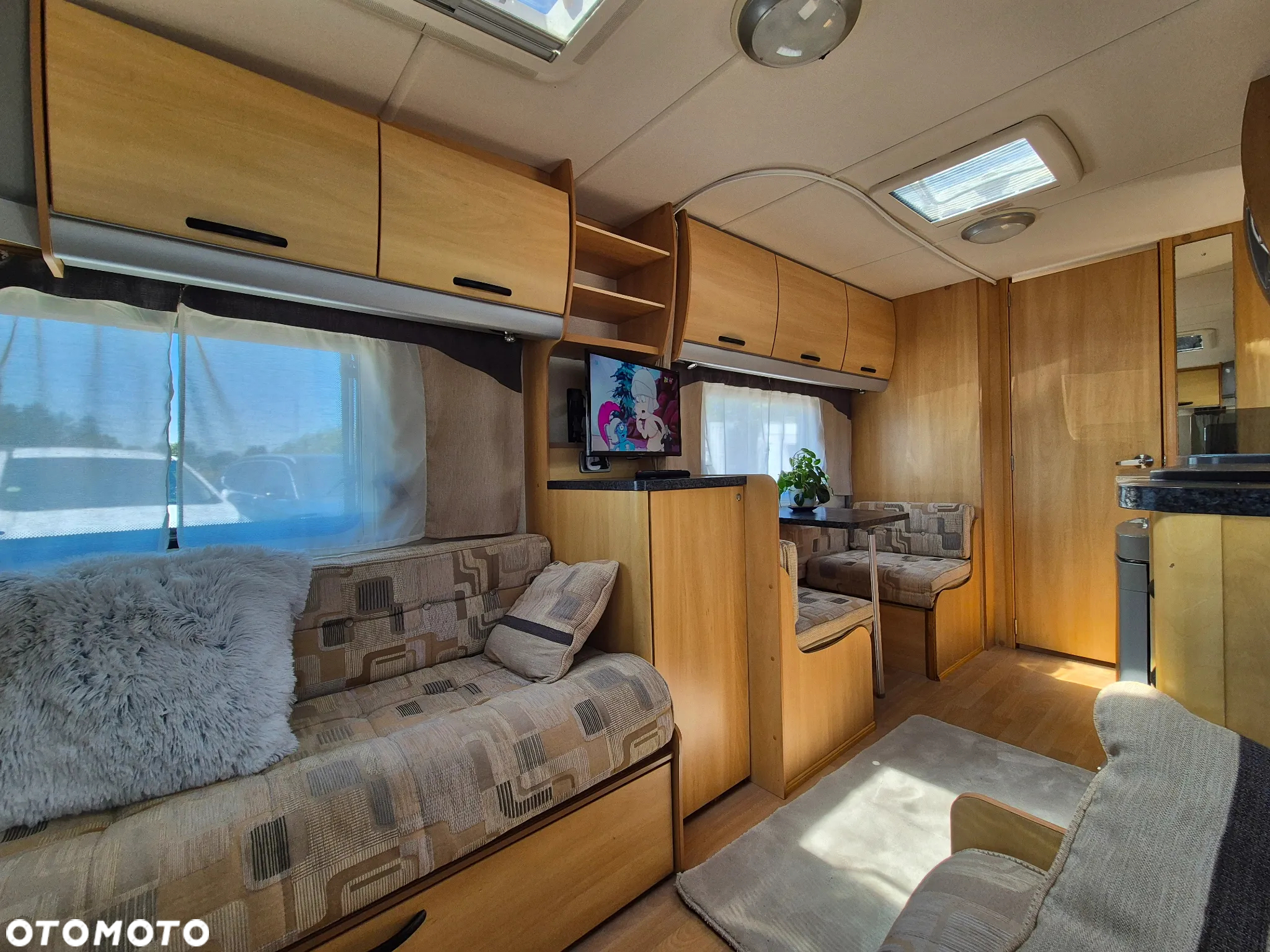 SWIFT STERLING EUROPA 520 - 26