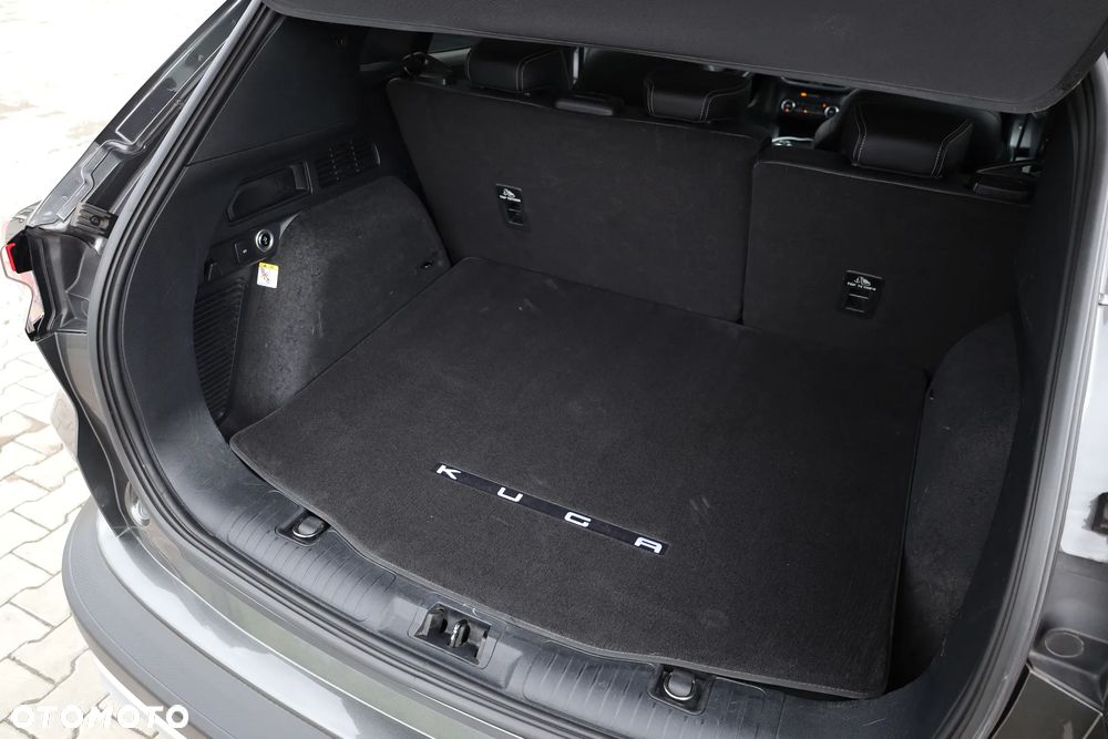 Ford Kuga 2.5P PHEV FWD Titanium X - 32