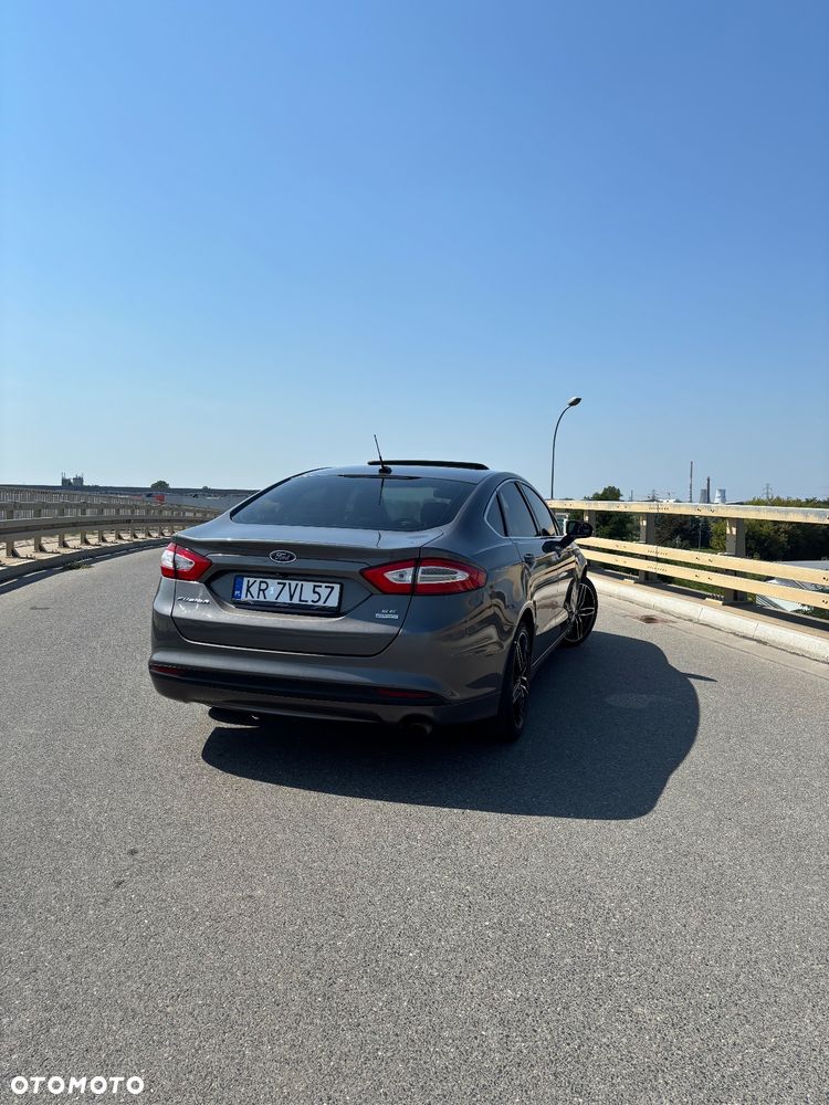 Ford Fusion - 4